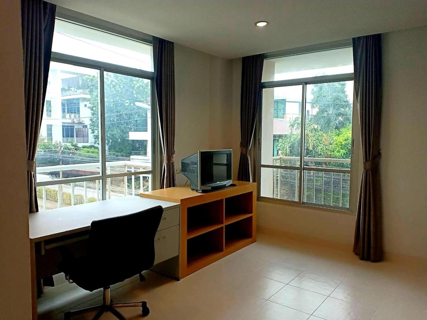 Sena House Hotell Bangkok Exteriör bild